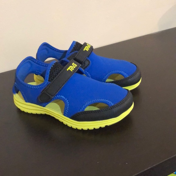 teva water sandals